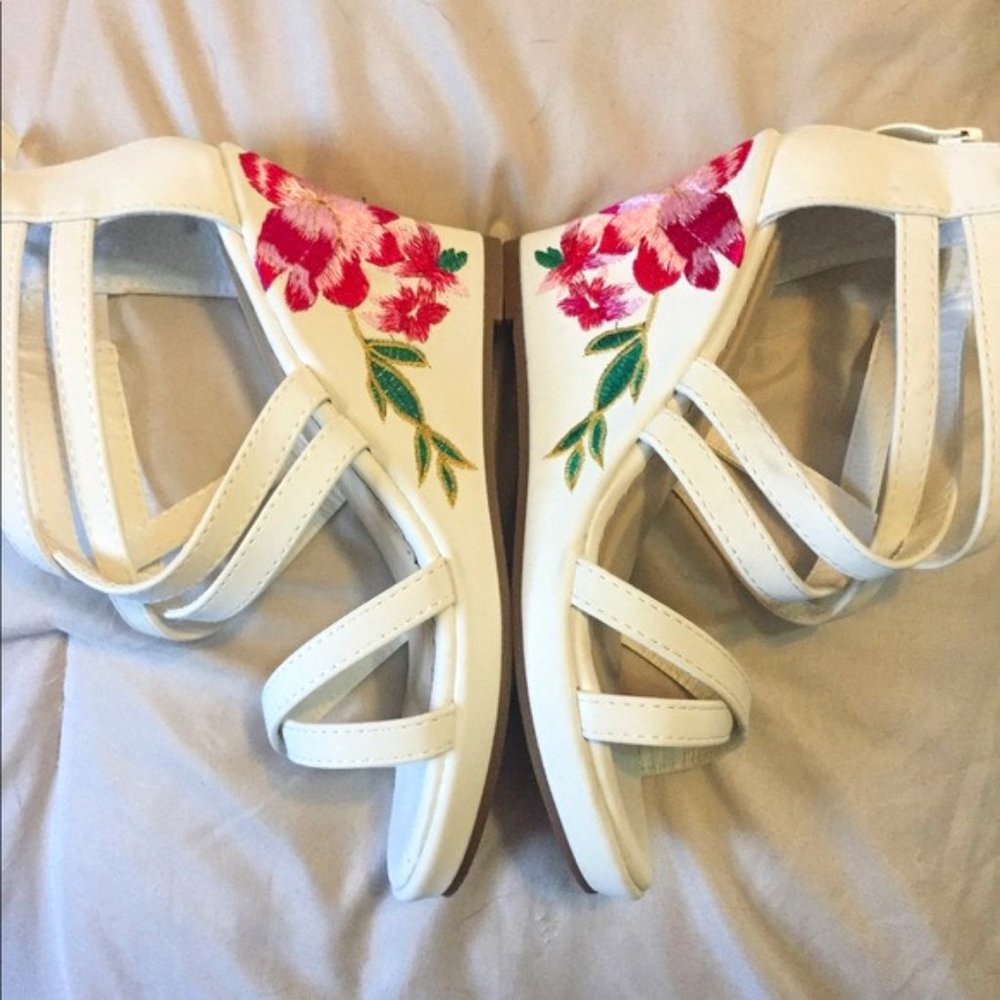 NEW White Wedge Strappy Heels Women's 6 shoes Tropical Pinup Rockabilly